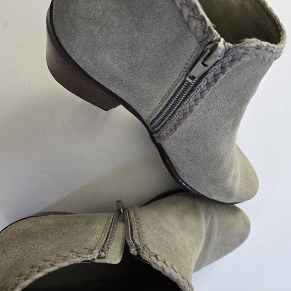 Crown Vintage Tammy Gray Suede Western Style Ankle Boot sz 8.5 - Picture 10 of 10